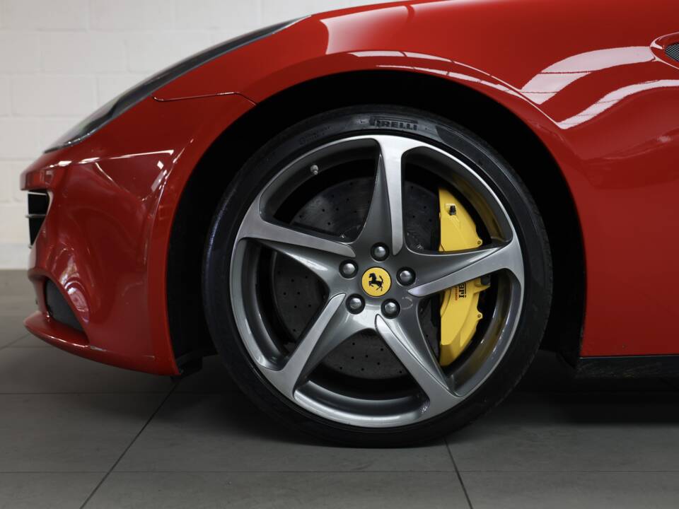 Immagine 24/50 di Ferrari FF (2011)