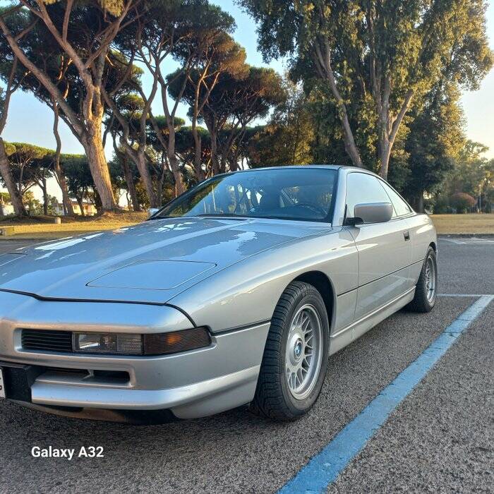 Image 2/7 of BMW 850i (1992)