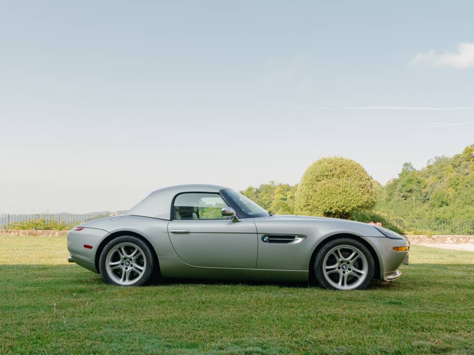 Image 26/185 of BMW Z8 (2001)