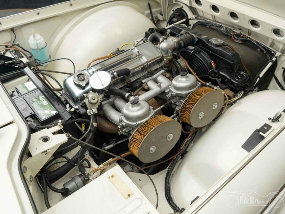 Image 5/19 of Triumph TR 4A IRS (1966)