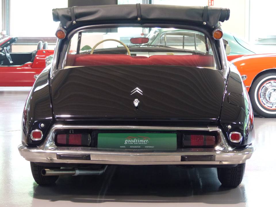 Image 8/34 de Citroën ID 19 (1964)