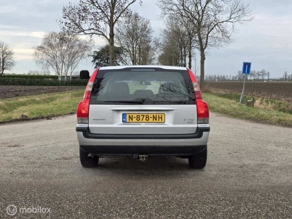 Image 10/39 de Volvo V 70 XC 2.4T (2001)