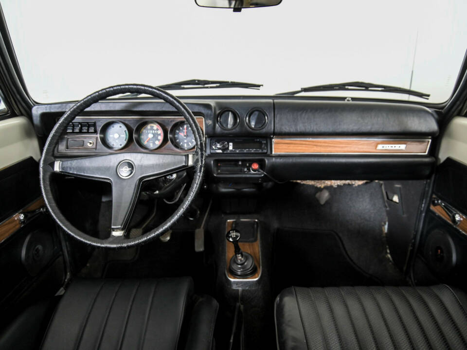 Image 7/50 of Opel Olympia 1700 S (1968)