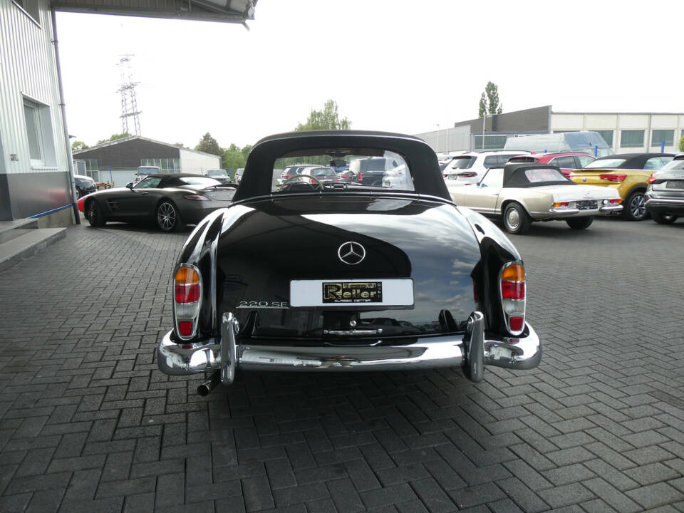 Imagen 5/24 de Mercedes-Benz 220 SE Cabriolet (1959)