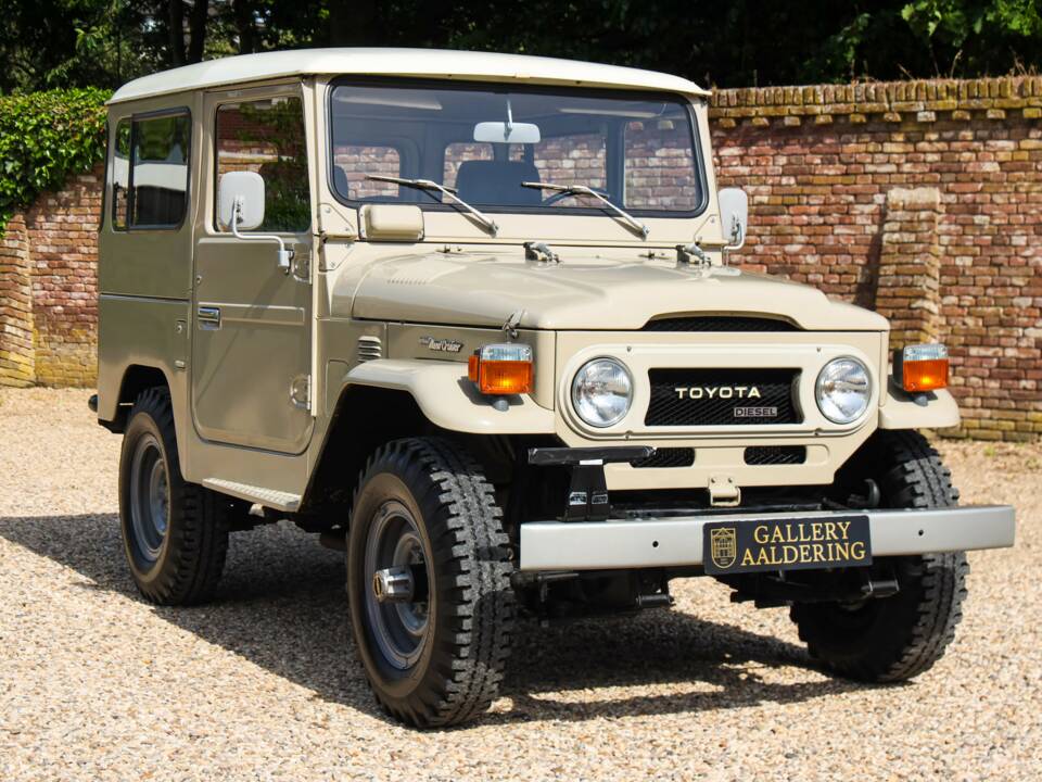 Bild 47/50 von Toyota Land Cruiser BJ 40 (1977)