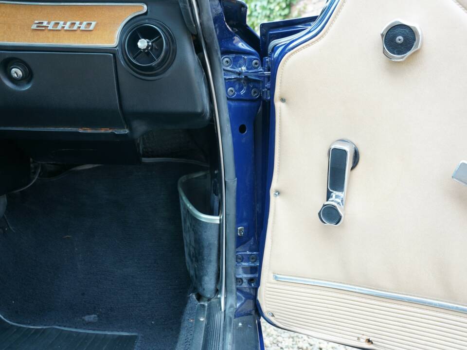 Bild 45/50 von Alfa Romeo 2000 GTV (1974)