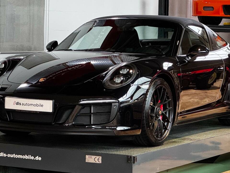 Image 19/19 of Porsche 911 Targa 4 GTS (1900)