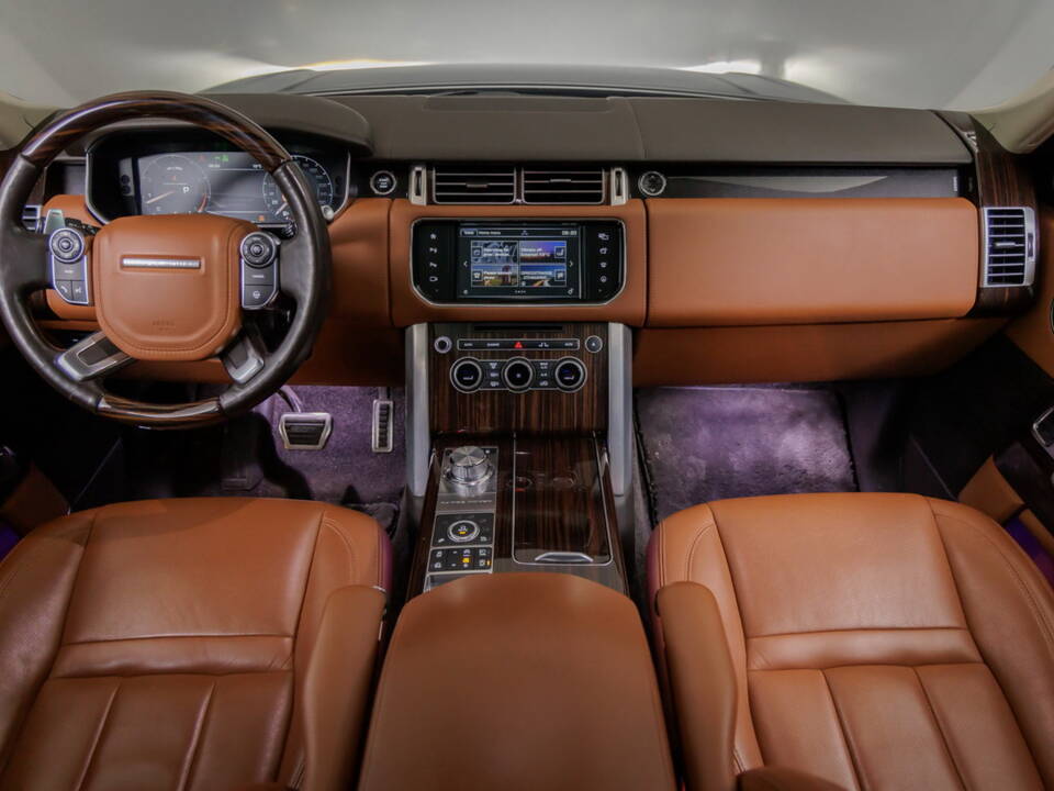 Bild 17/34 von Land Rover Range Rover Autobiography SDV8 (2015)