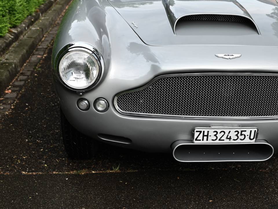 Image 20/50 de Aston Martin DB 4 (1960)