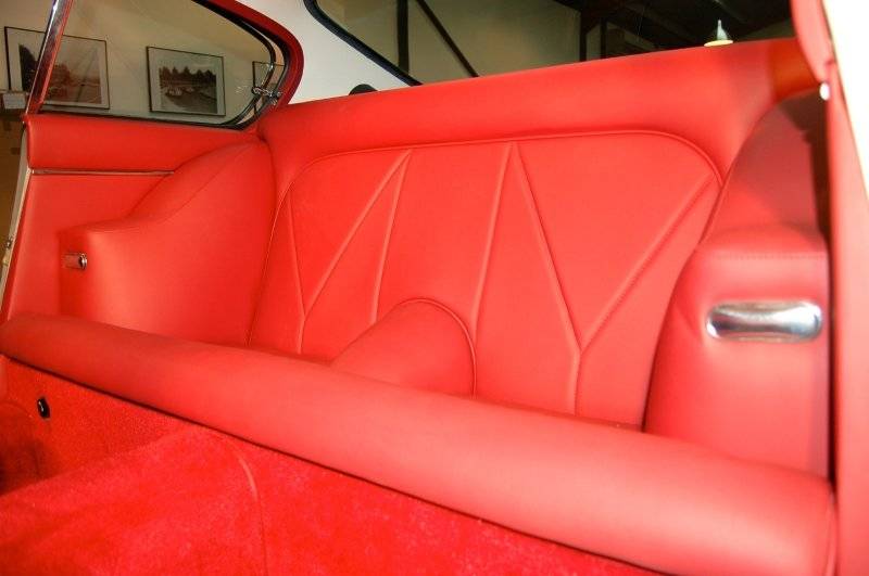 Image 16/36 of Aston Martin DB 6 Vantage (1968)