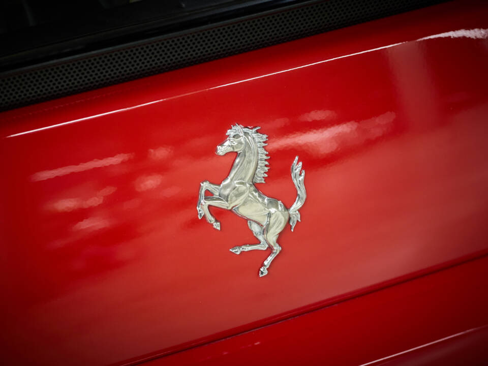 Image 36/99 of Ferrari F 355 Berlinetta (1997)