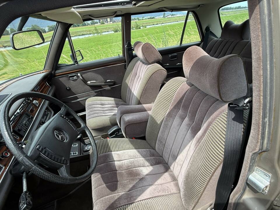 Afbeelding 2/89 van Mercedes-Benz 300 SEL 6.3 (1972)
