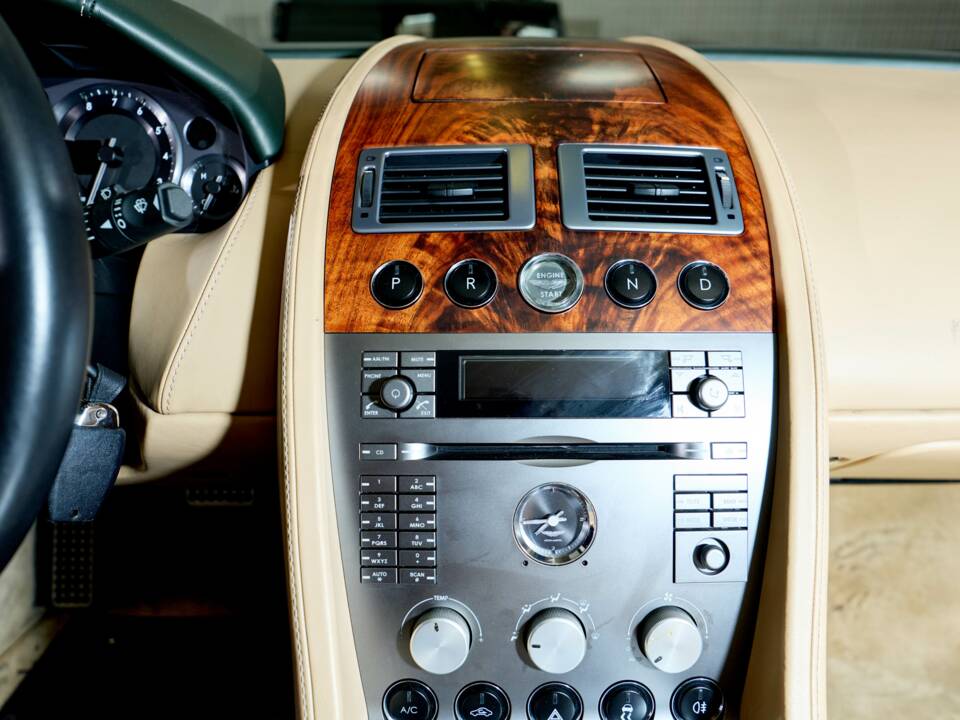 Bild 15/52 von Aston Martin DB 9 Volante (2006)