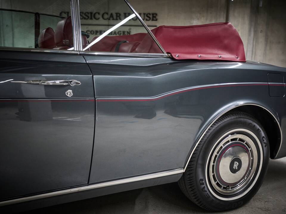 Imagen 31/100 de Rolls-Royce Corniche IV (1995)