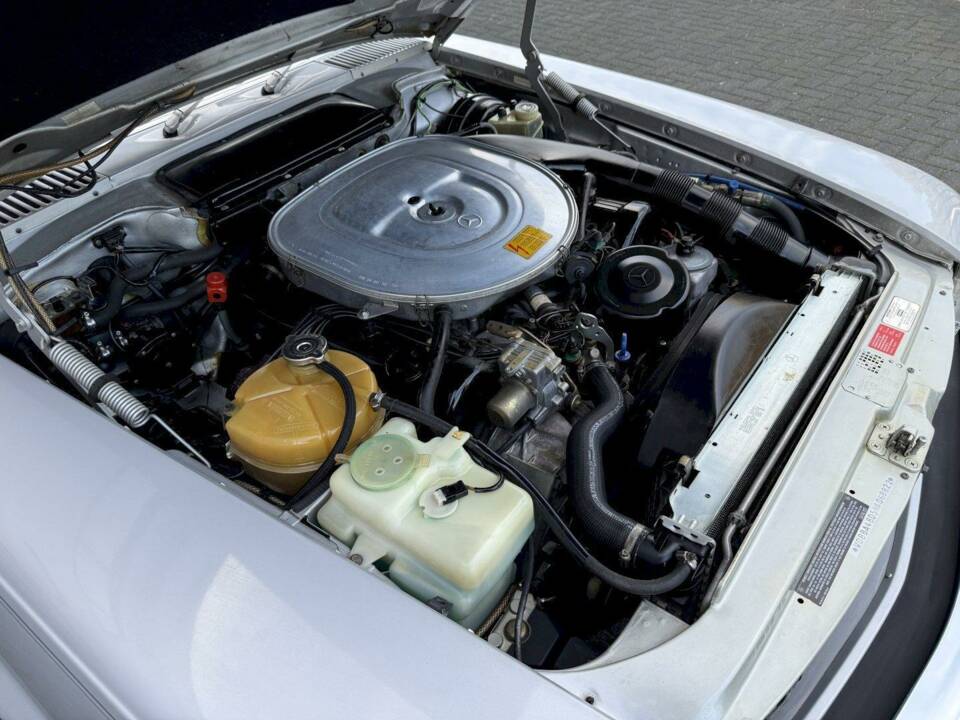 Image 25/36 de Mercedes-Benz 560 SL (1987)
