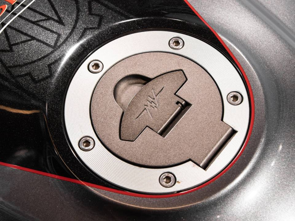 Image 21/32 of MV Agusta DUMMY (2005)