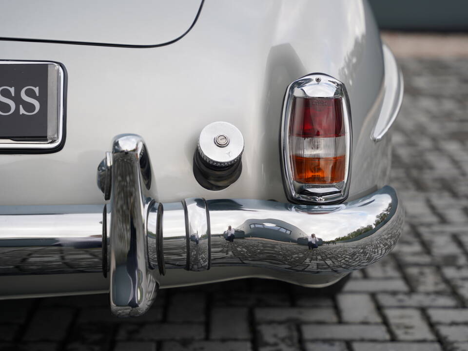 Bild 32/50 von Mercedes-Benz 190 SL (1960)