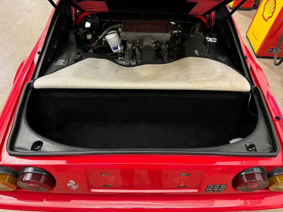 Immagine 17/19 di Ferrari 328 GTB (1988)