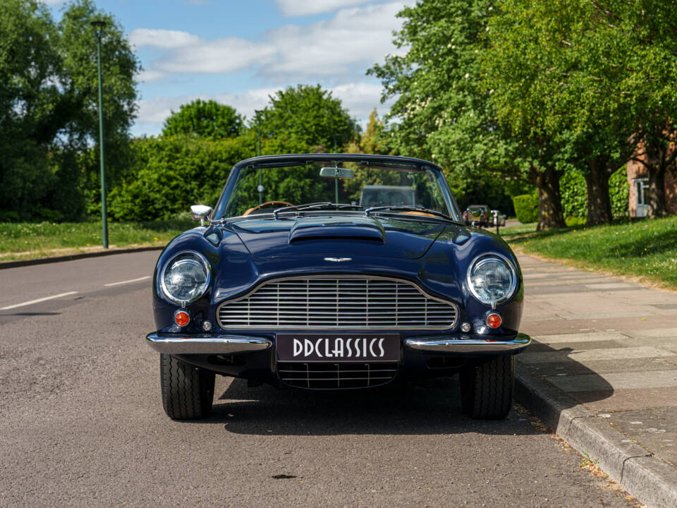 Bild 5/28 von Aston Martin DB 6 Mk II Volante (1970)