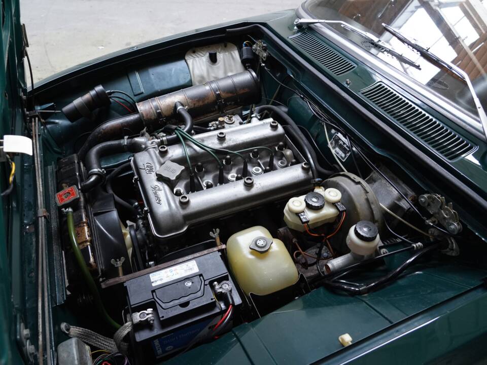 Image 78/83 of Alfa Romeo 1750 Berlina (1970)