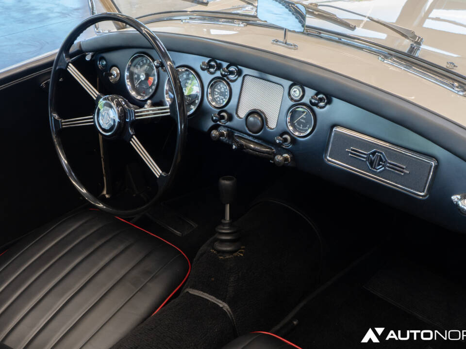 Image 53/65 of MG MGA 1600 (1960)