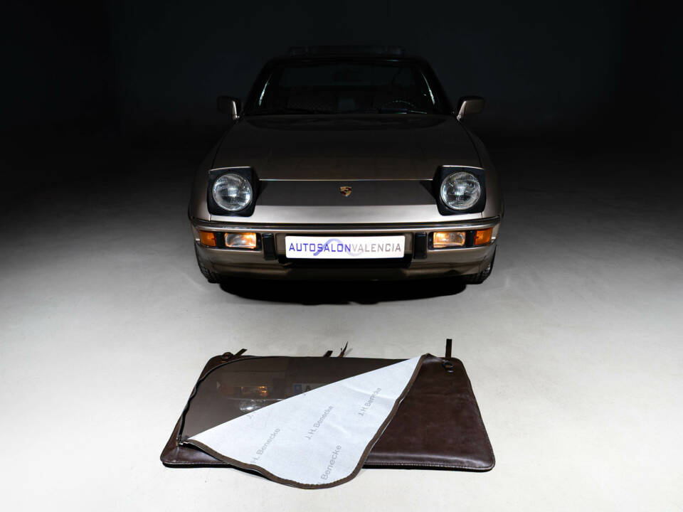 Image 24/44 de Porsche 924 (1983)