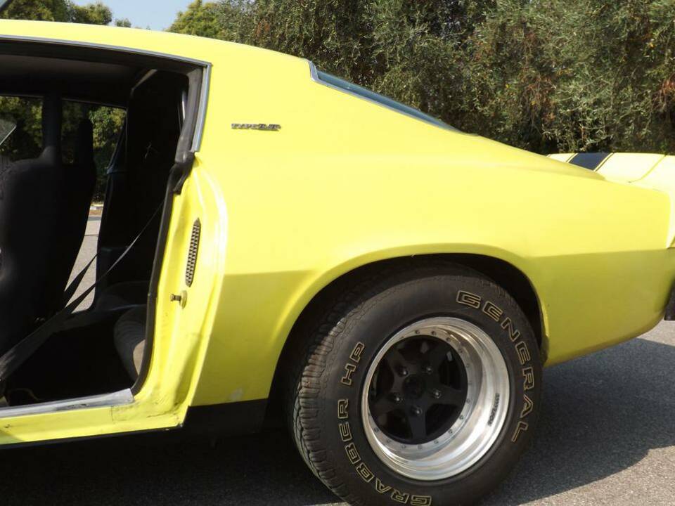 Image 47/50 of Chevrolet Camaro IROC-Z 350 (1974)