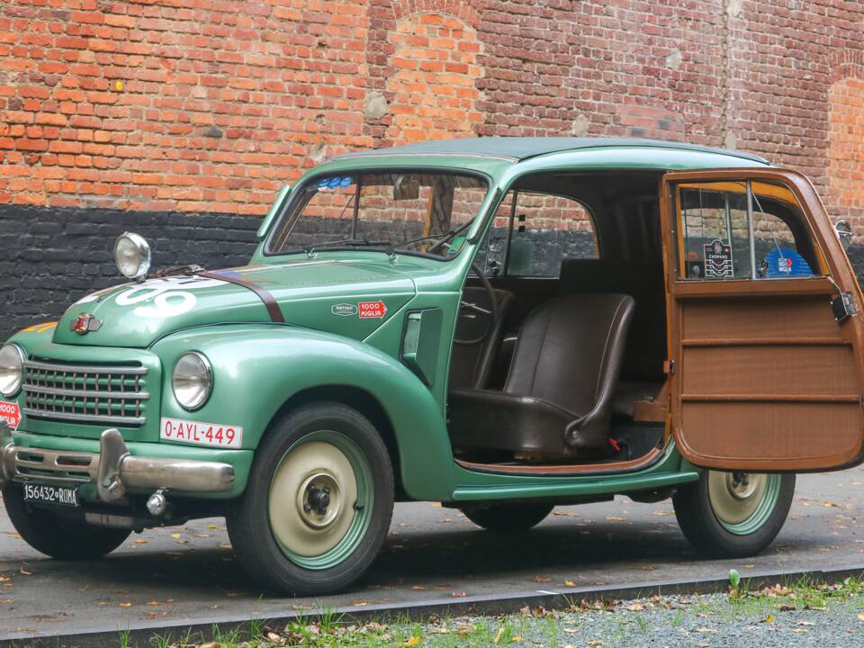 Image 19/51 de FIAT 500 C Giardiniera (1951)