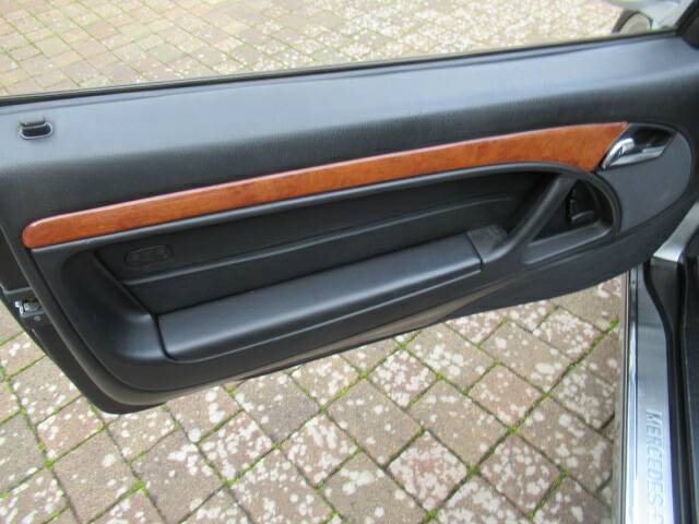 Bild 13/13 von Mercedes-Benz SL 320 (2000)