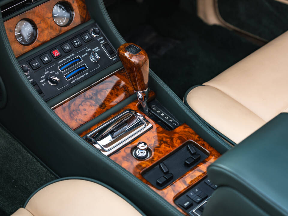 Bild 22/39 von Bentley Azure (1995)