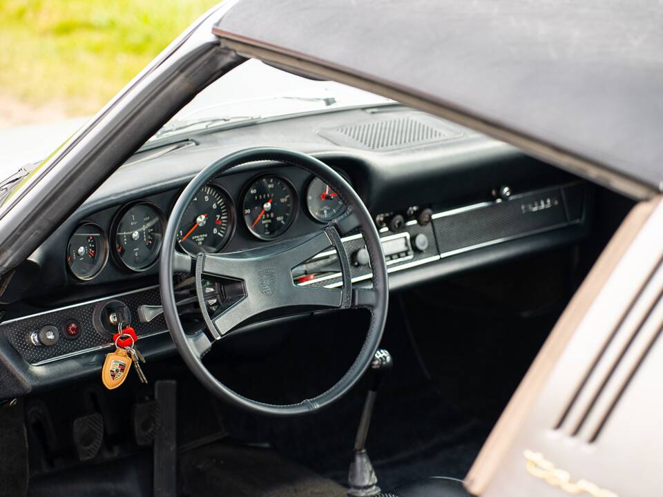 Image 20/40 of Porsche 911 2.2 S (1971)