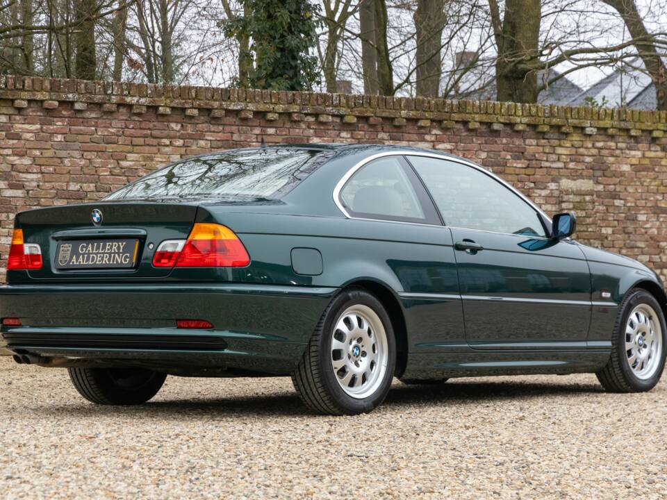 Image 44/50 of BMW 323Ci (2001)