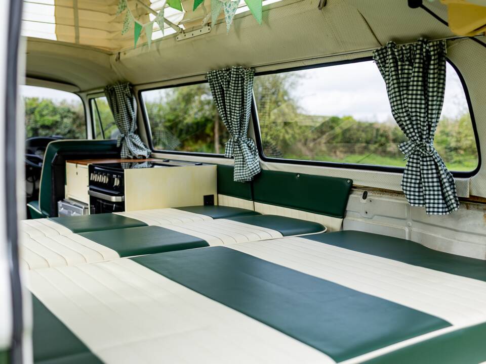 Image 34/50 of Volkswagen T2 Brasil Camper (1972)