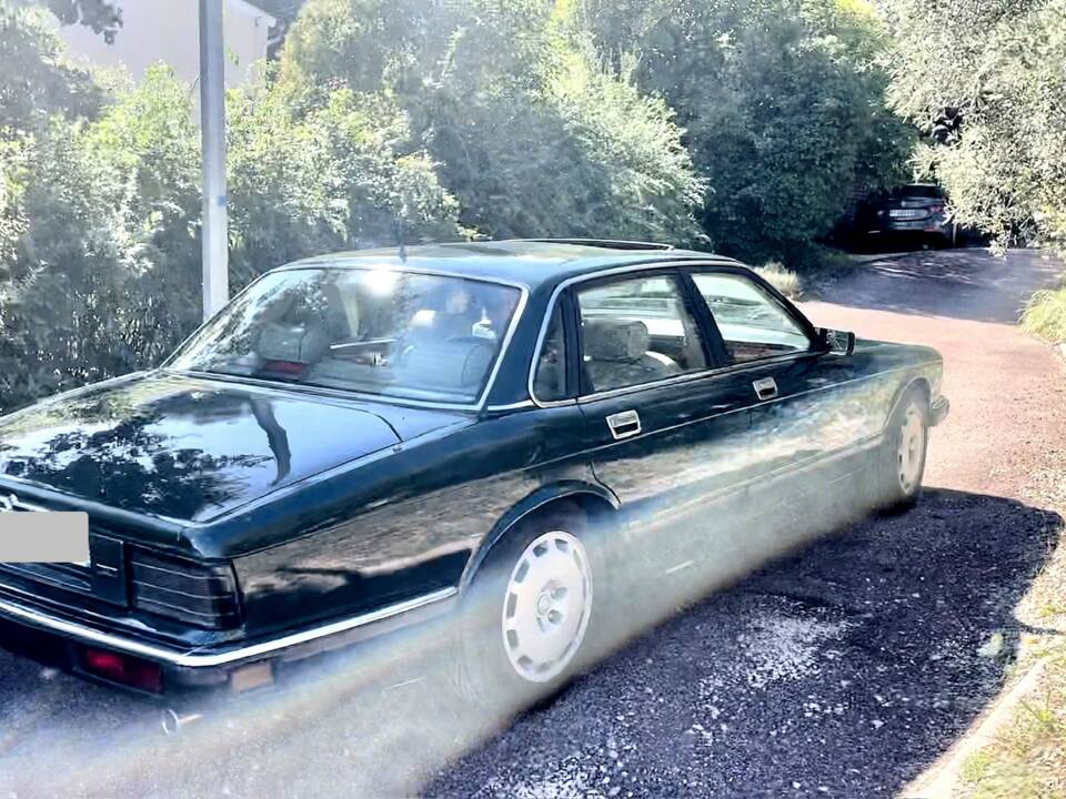 Bild 38/51 von Jaguar XJR 4.0 Sport (1991)