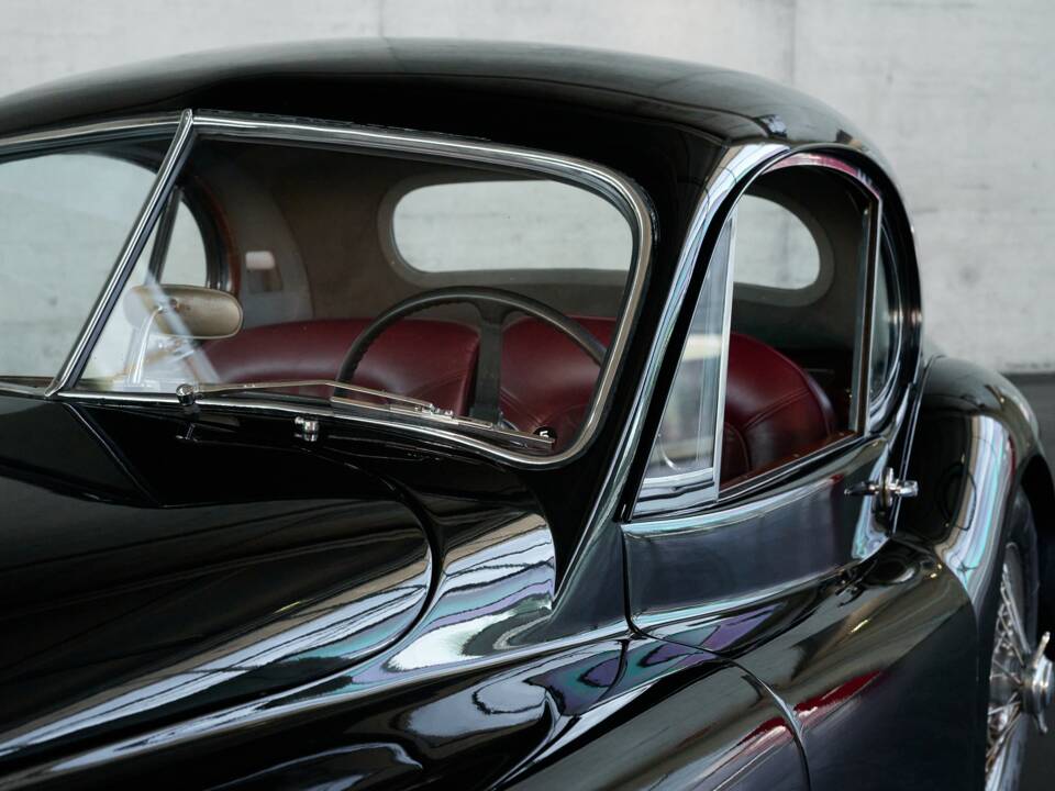 Image 9/48 of Jaguar XK 120 FHC (1954)