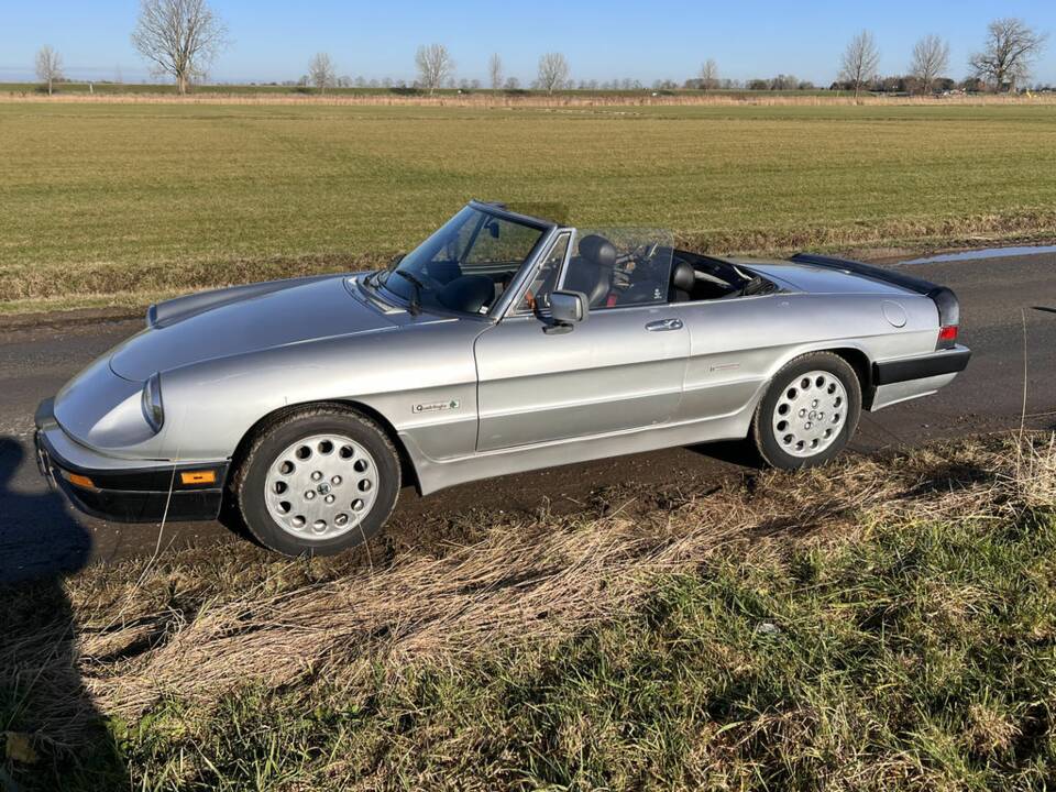 Immagine 5/8 di Alfa Romeo 2.0 Spider (1987)