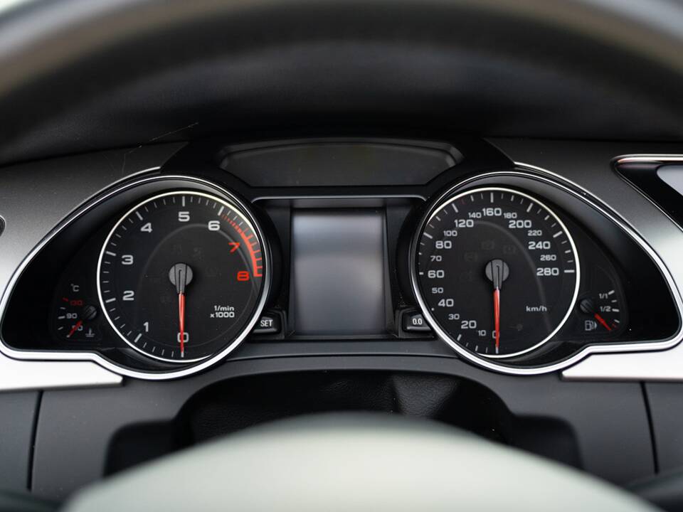 Image 23/33 of Audi A5 2.0 TFSI (2010)