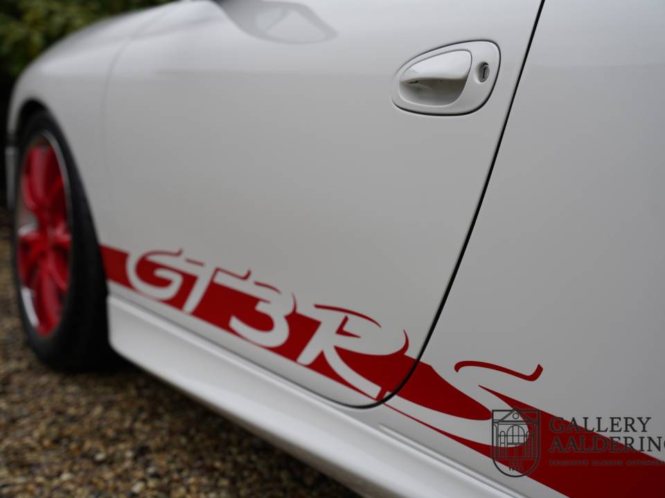 Immagine 22/50 di Porsche 911 GT3 RS Clubsport (2004)