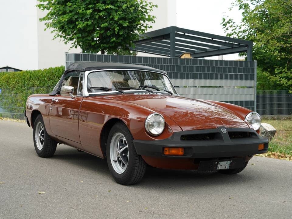 Image 1/100 of MG MGB (1978)