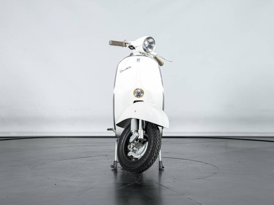 Image 3/41 de Piaggio Vespa 50 SS (1966)