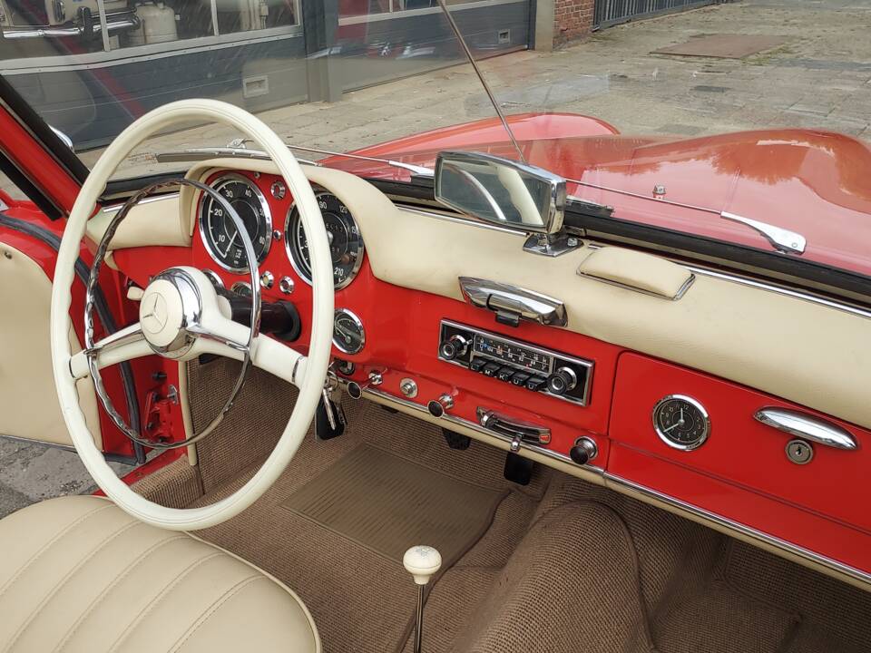 Image 11/34 of Mercedes-Benz 190 SL (1959)