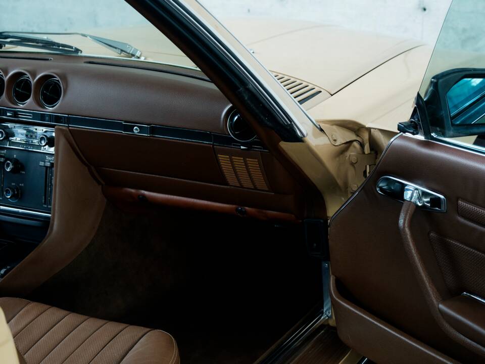 Bild 48/50 von Mercedes-Benz 450 SLC (1977)
