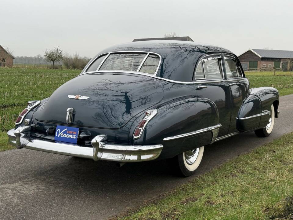 Image 5/24 of Cadillac de Ville Touring Sedan (1947)
