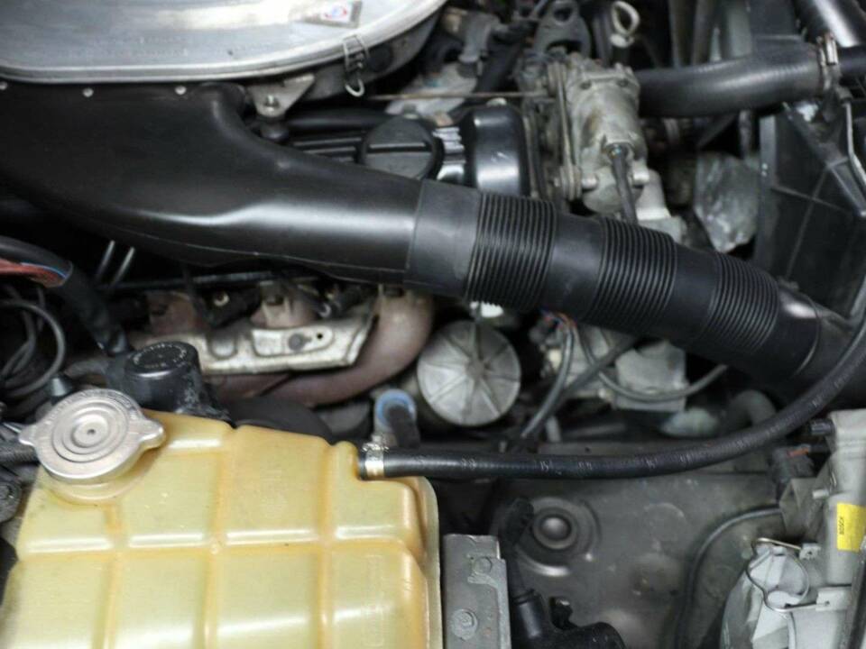 Image 25/30 of Mercedes-Benz 560 SEC (1988)