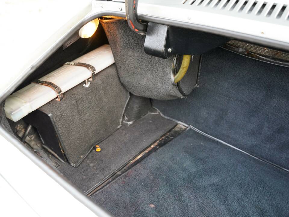 Afbeelding 32/50 van Aston Martin V8 (1974)
