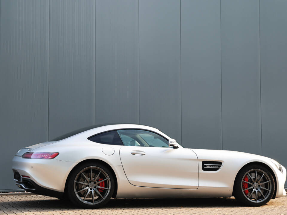 Image 2/56 of Mercedes-AMG GT-S (2017)