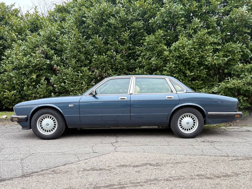 Immagine 3/31 di Jaguar XJ 40 (XJ-R) (1989)