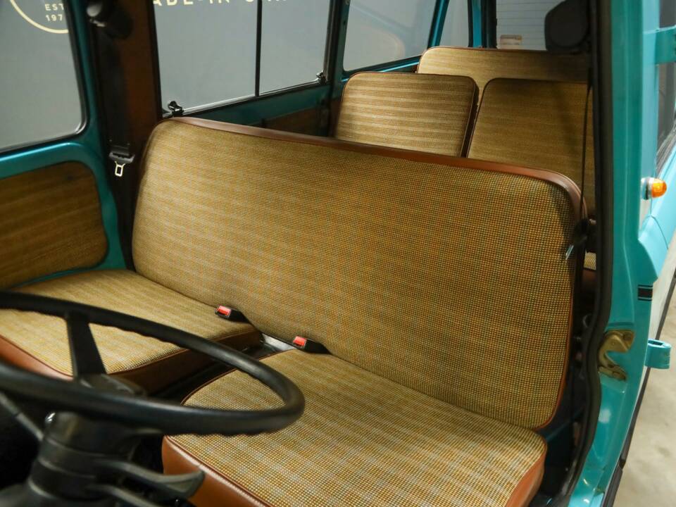 Image 22/50 of FIAT 900E (1980)