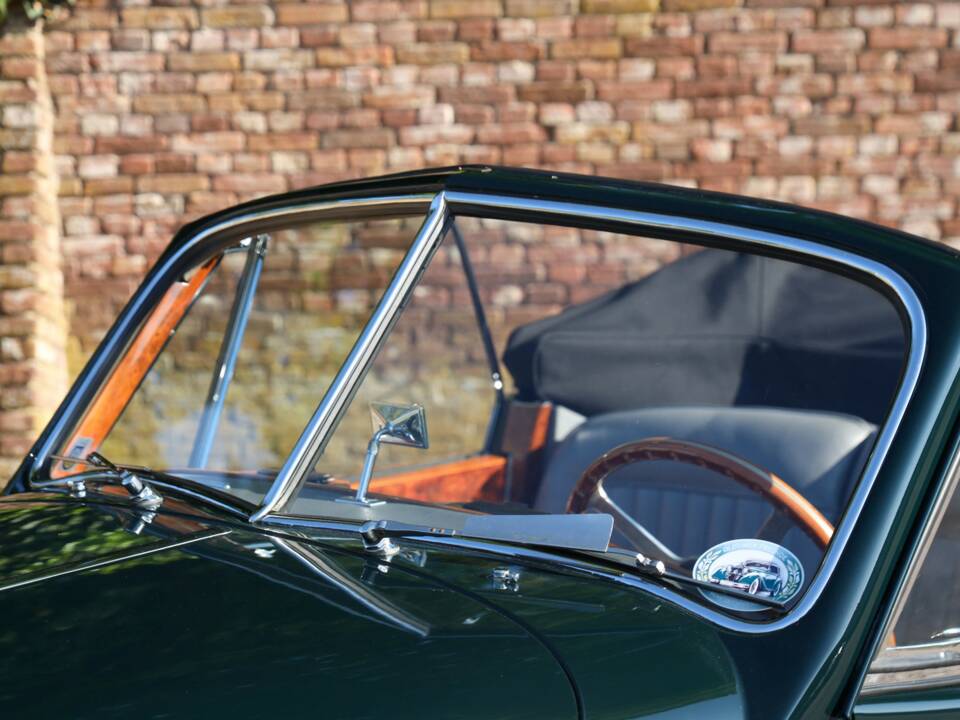 Afbeelding 46/50 van Jaguar XK 140 SE DHC (1957)