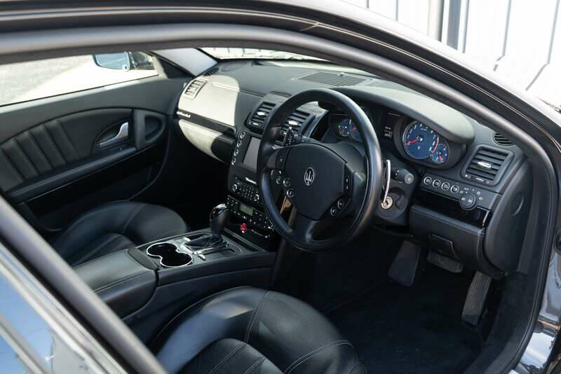 Image 2/50 of Maserati Quattroporte S 4.7 (2009)